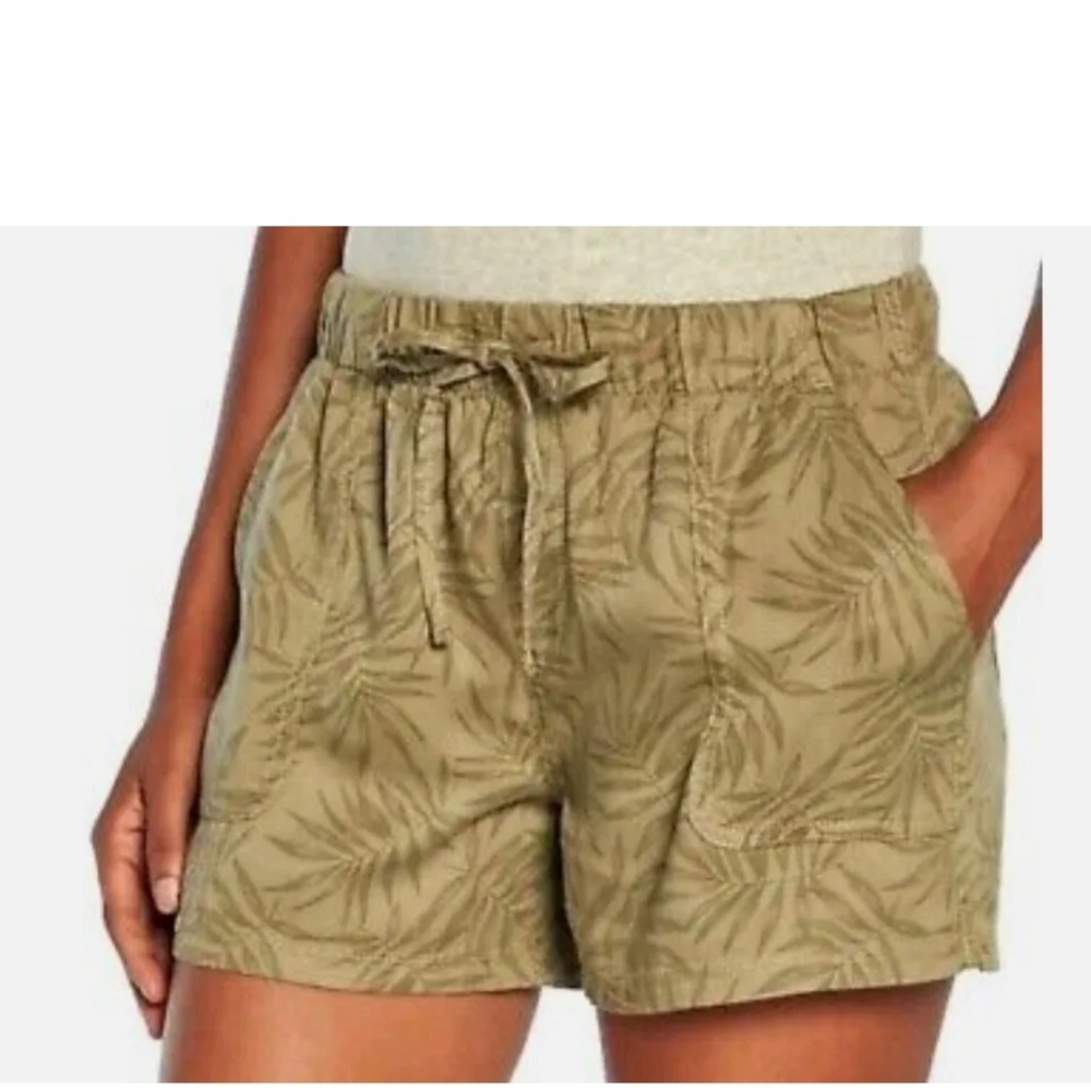 NWT GAP Women's Lyocell Drawstring Pull-On Tencel Shorts Jungle Vines Size Small